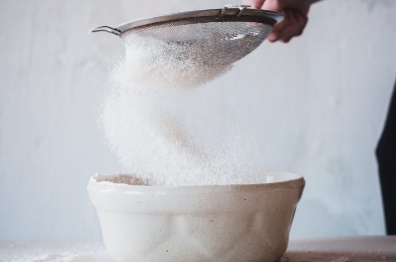 How to Make Confectioners Sugar Easily at Home